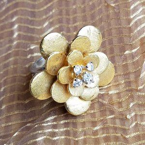 Two Tone 18KGE Flower Ring / CZ Center / Sz 6.75